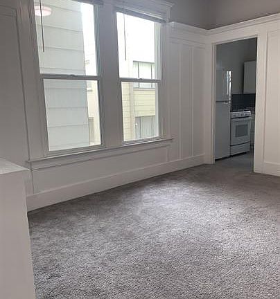 5th image of 1325 Lincoln Way #5
