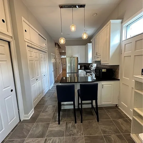 404 N Shields Ave — Photo 8