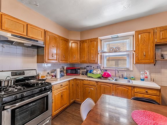 4th image of 4240 Elmwood Ave