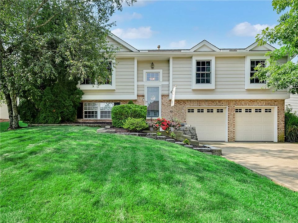 1st image of 1028 Lexington Dr