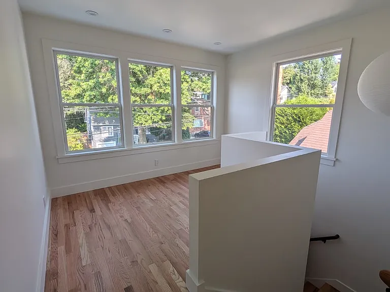 5714 25th Ave NE — Photo 16