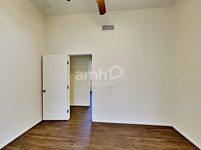 10262 W Patrick Ln — Photo 24