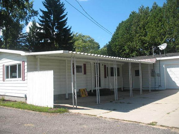2nd image of 420 W 1st St