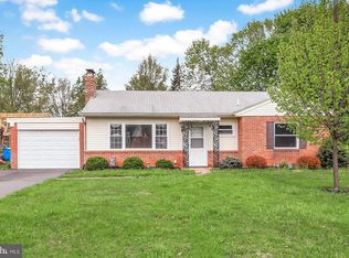 981 N Sharon Ave, Red Lion, PA 17356