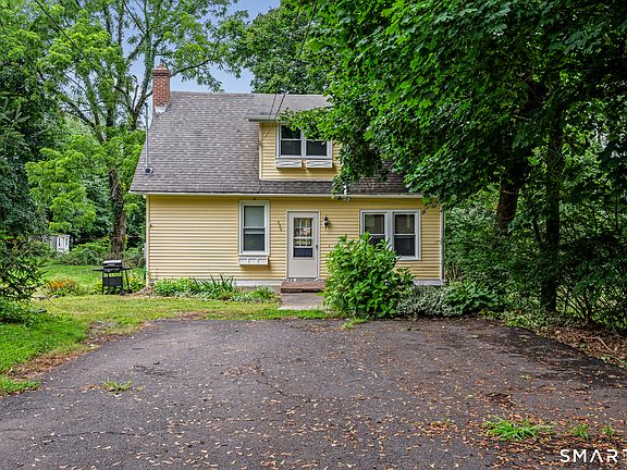 2nd image of 436 Main Street