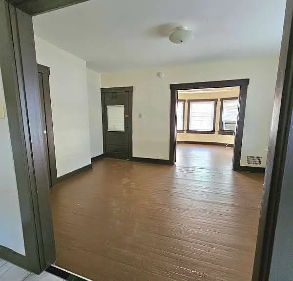 250 Obell Ct #3 — Photo 2