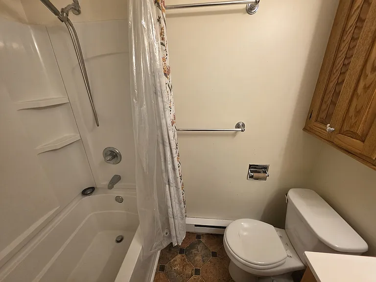 24 Salem Pl #24 — Photo 10