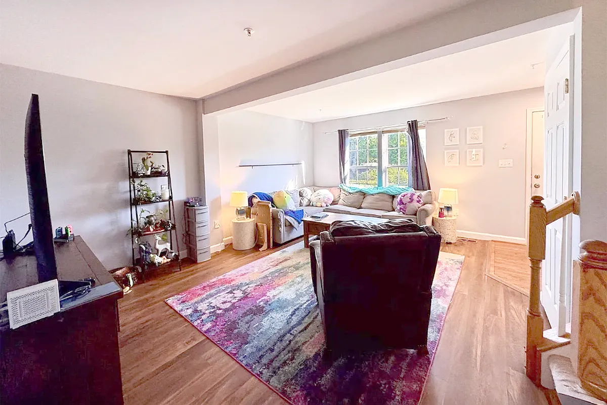 3 bed, 2400 sqft, $2,300 — Photo 3