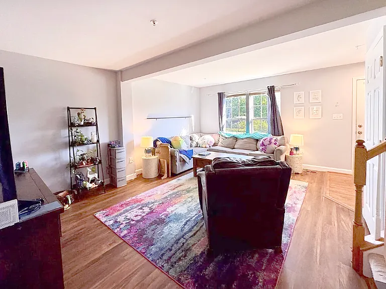1702 Orchard View Rd — Photo 3