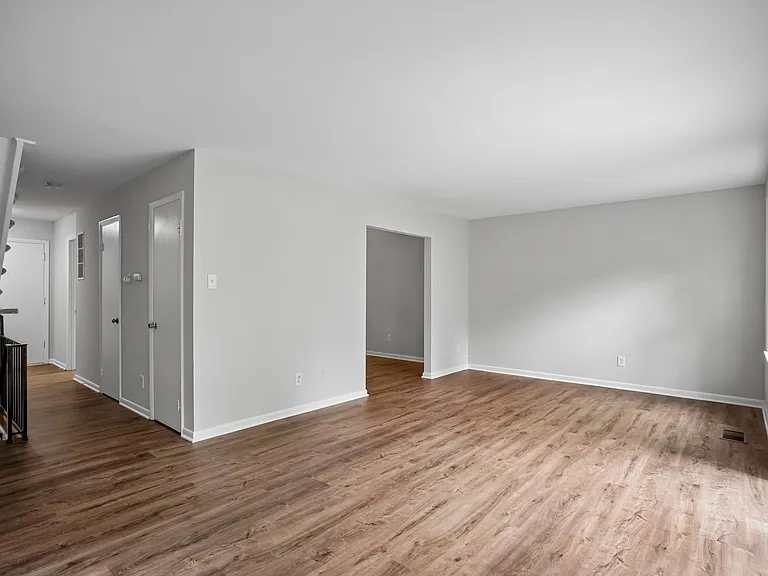 5128 Cliffhaven Dr — Photo 15
