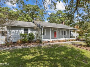 112 Starlight Dr, Cape Carteret, NC 28584