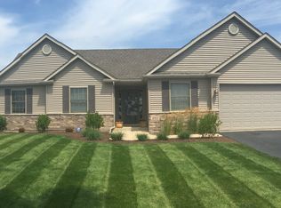 1001 Chestnut Cir, Sandwich, IL 60548