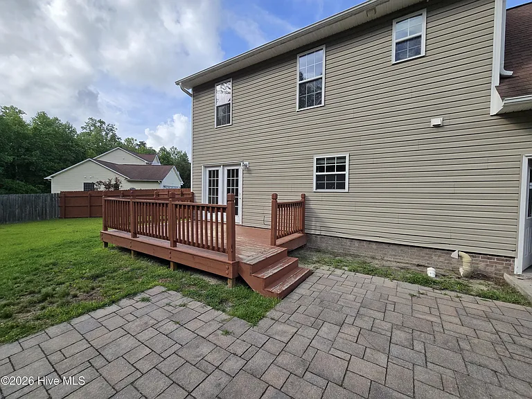 305 Cabin Cir — Photo 22
