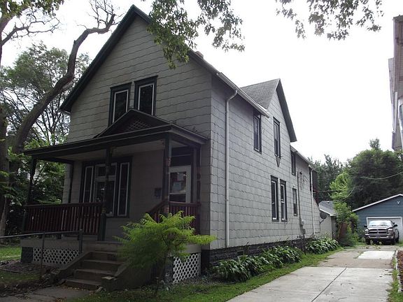 3rd image of 1094 Ross Ave