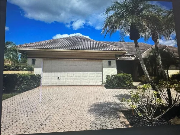 10803 Ashmont Dr, Boca Raton, FL 33498