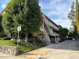 2421 Montrose Ave, Montrose, CA