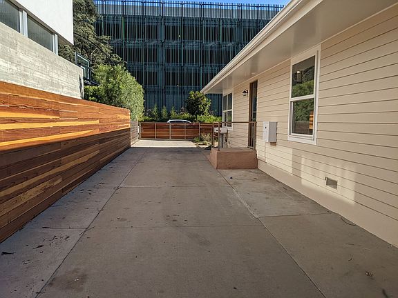 3rd image of 4041 Van Buren Pl #1/2