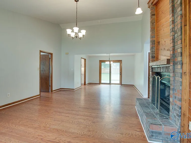 2010 Rangewood Cir SE — Photo 6