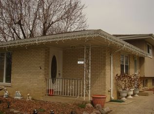 16375 Terry Ln, Oak Forest, IL