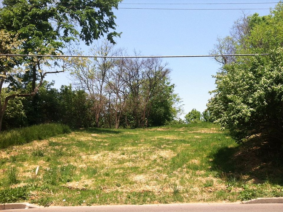 2nd image of 2328 E Galbraith Rd