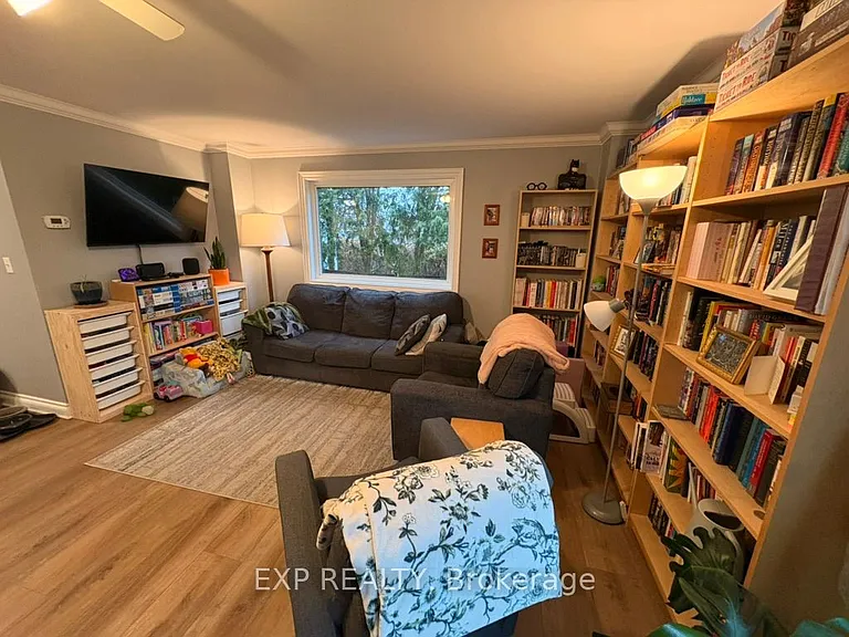 7B Clarendon Ave — Photo 9