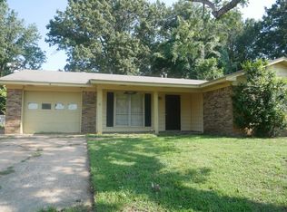 5850 Cherokee Dr, Horn Lake, MS 38637