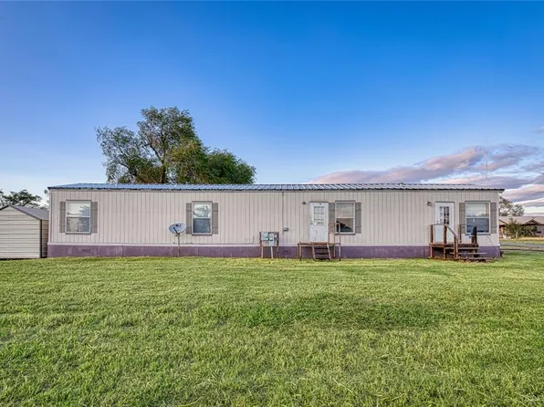 112 E Main St, Corn, OK 73024