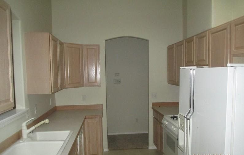 2nd image of 5807 73rd Ave NE