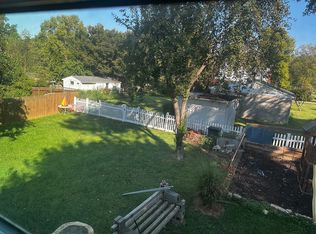 1305 Valley View Ter, Louisville, KY 40229