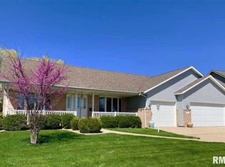 1065 Winter Haven St, Morton, IL