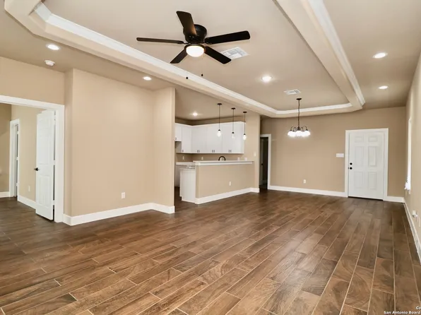 1519 W HARLAN AVE, San Antonio, TX 78211