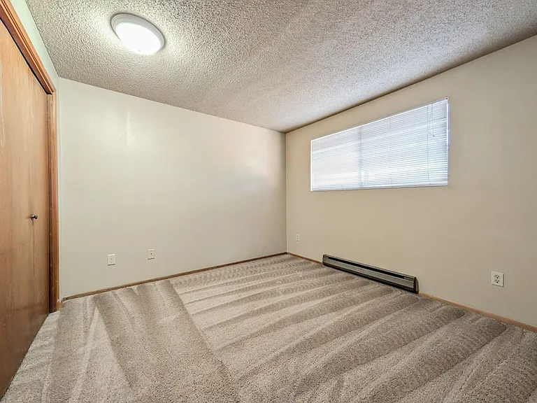 1526 7th St (Columbia Apts) — Photo 7