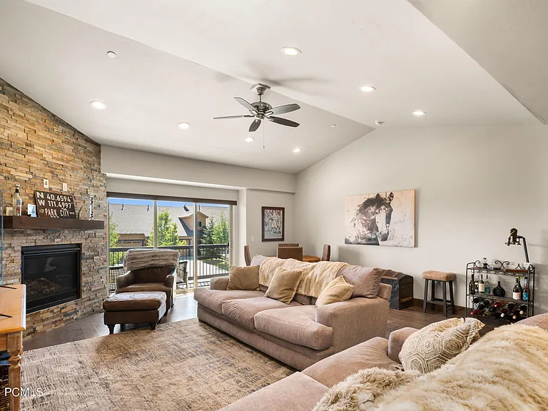 1220 W Wintercress Trl — Photo 10