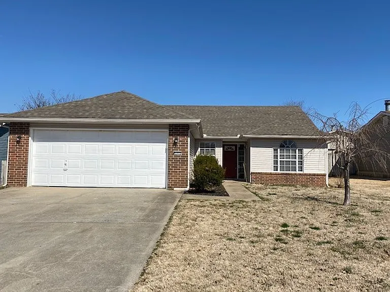 3372 W Yale St — Photo 1