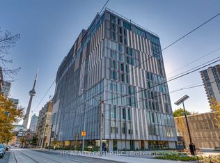 50 McCaul St #708, Toronto, ON M5T 0B6