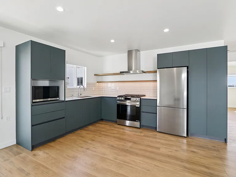 1422 Tamarind Ave — Photo 47
