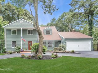 710 Brewster Dr, Port Jefferson, NY 11777