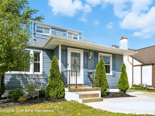 217 Briarhurst Dr, Tonawanda, NY 14150