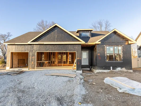 700 Mortar St, Mascoutah, IL 62258