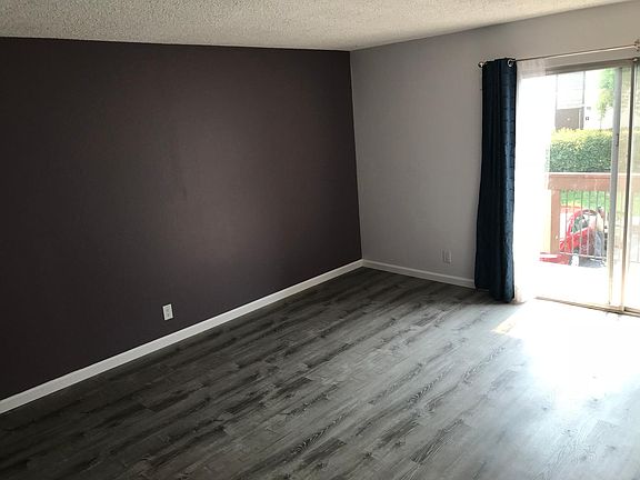 Living room with a door to the balcony 