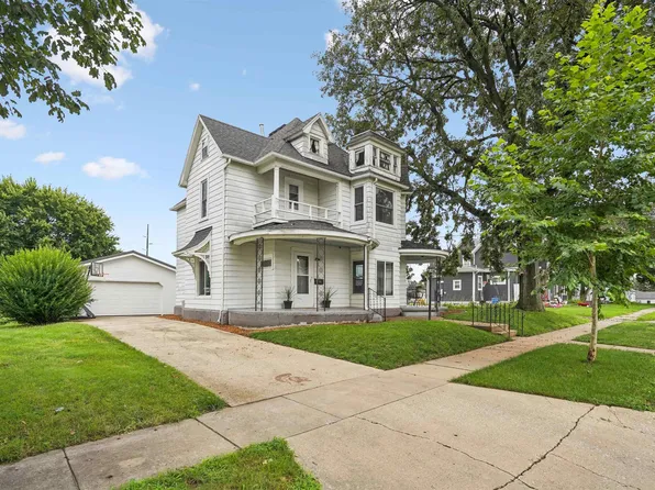 605 C Ave, Grundy Center, IA 50638