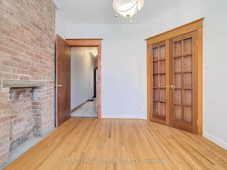 160 Shanly St #MAIN LOWER — Photo 22