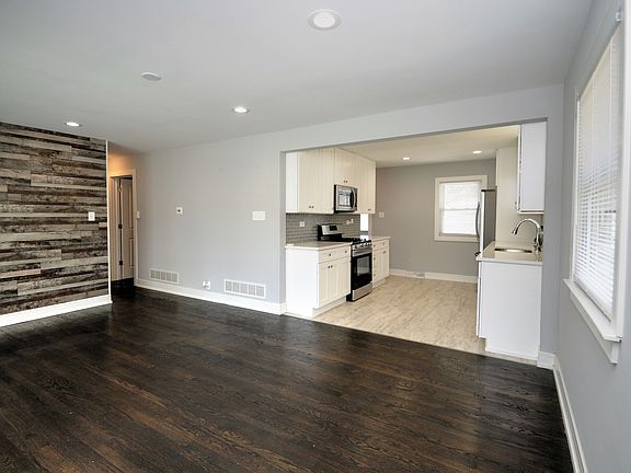 4th image of 338 Clyde Ave