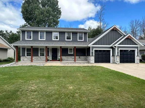 3040 Lepak Ln, Green Bay, WI 54313