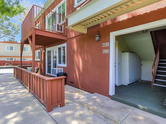 2nd image of 2601 Cortez Dr Unit 2101
