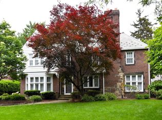 2723 Belvoir Blvd, Shaker Heights, OH 44122