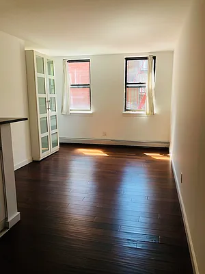 Rented by Modern Spaces | media 5