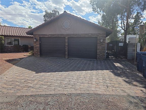 3rd image of 3381 Westwind Rd