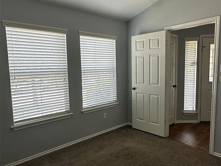 117 Yucca House Dr — Photo 3