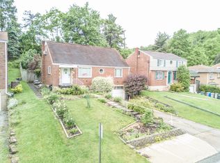1040 Ardmore Manor Dr, Pittsburgh, PA 15221